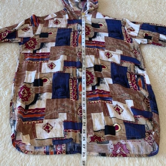 Colorful button up blouse with hood - Picture 13 of 16